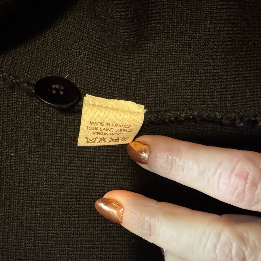 Chic Black Coat with Faux Fur Collar - Picture 5 of 8